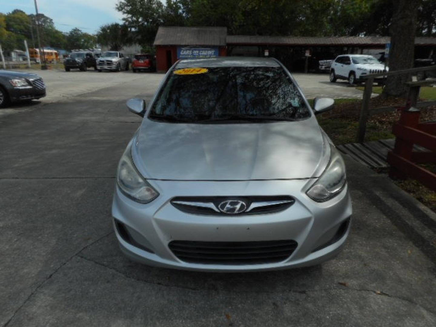 2014 SILVER HYUNDAI ACCENT GLS (KMHCT4AE3EU) , located at 1200 Cassat Avenue, Jacksonville, FL, 32205, (904) 695-1885, 30.302404, -81.731033 - Photo#0